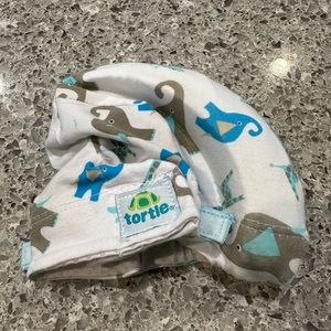 Tortle head positioning beanie